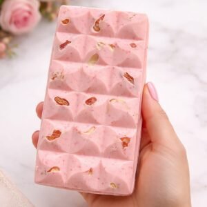 Strawberry flavor with Nuts